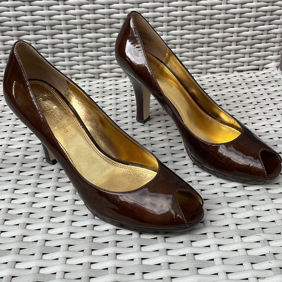 ENZO ANGIOLINI Heels- Patent Leather Peep Toe (Brown) - Picture 2 of 12